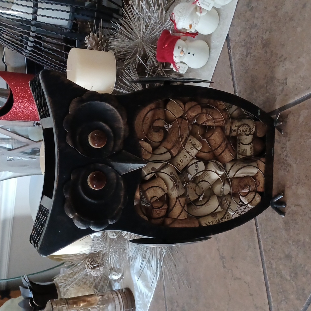Wine cork container